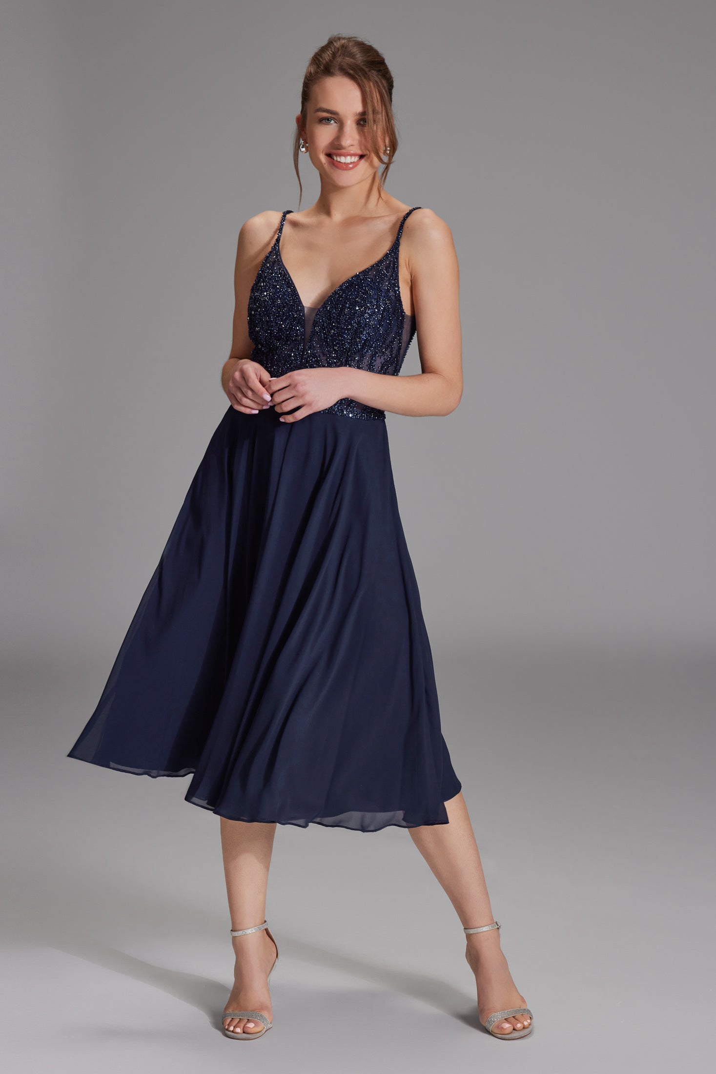 Cocktailkleid aus Materialmix navy