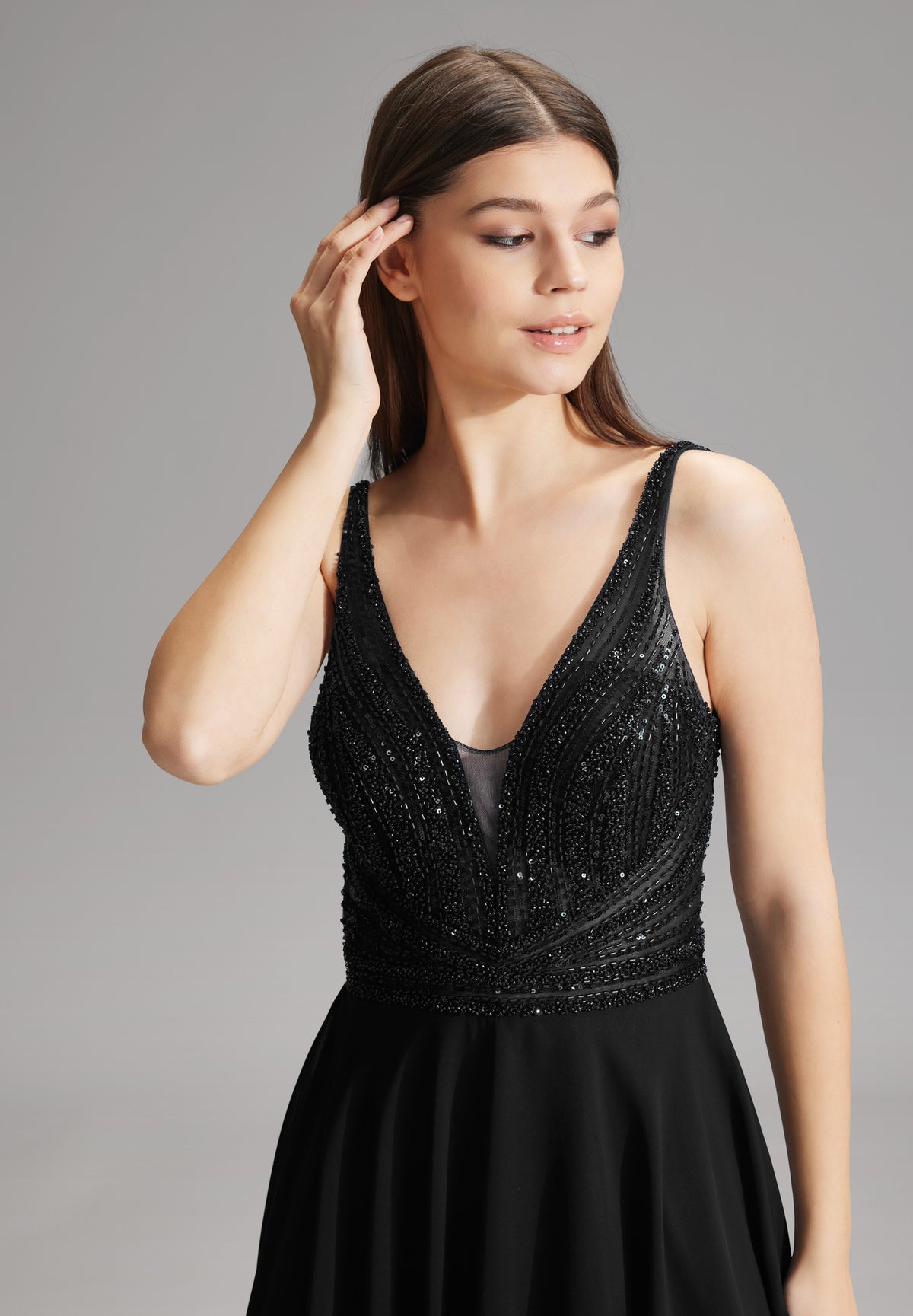 Cocktailkleid mit tonaler Stickerei