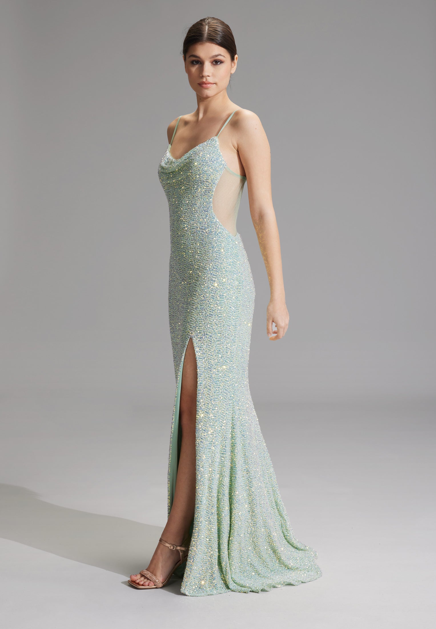 Slipdress mit transparenter Rückenpartie