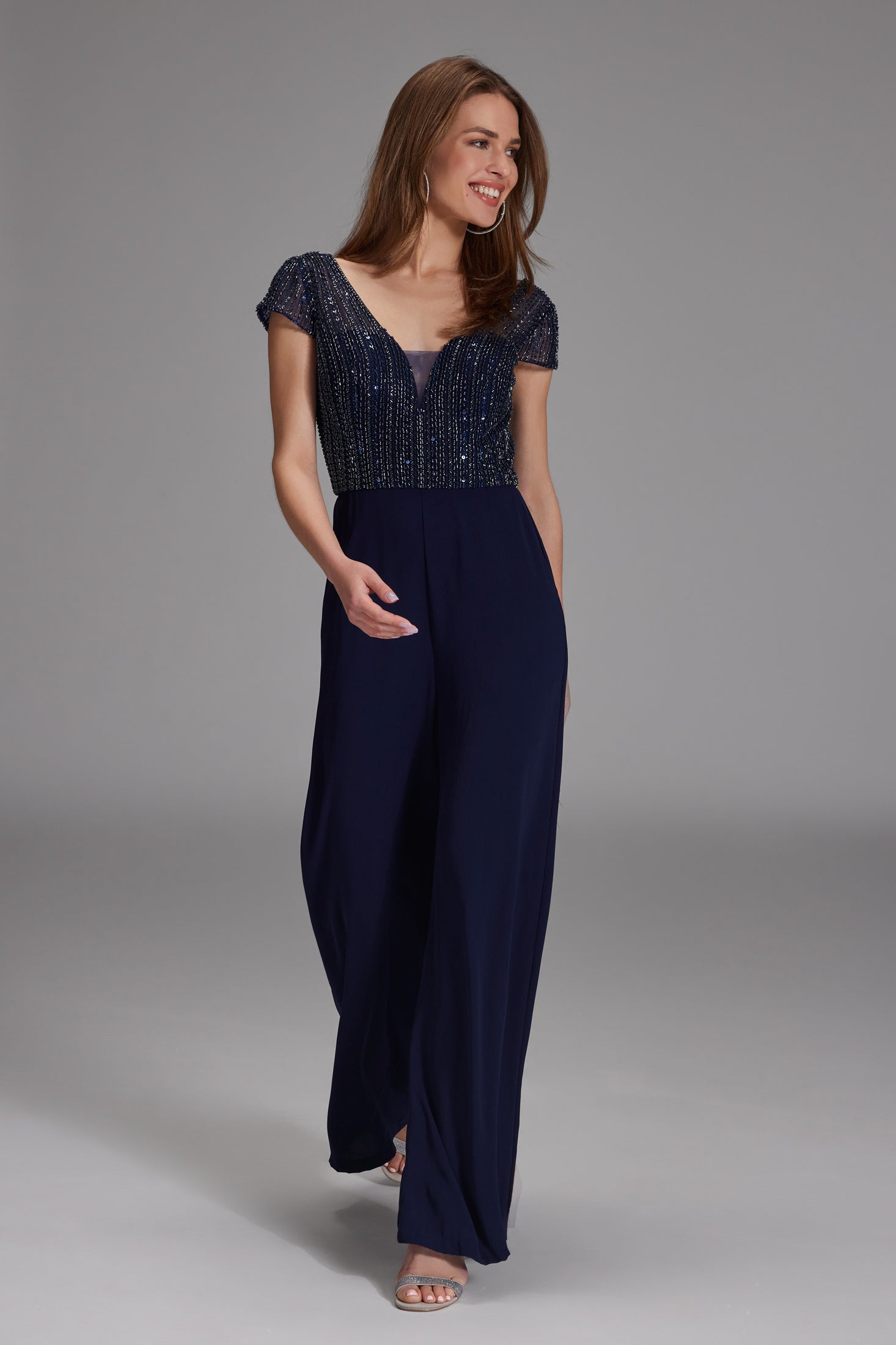 Jumpsuit mit Stickerei und kleinem Ärmelansatz