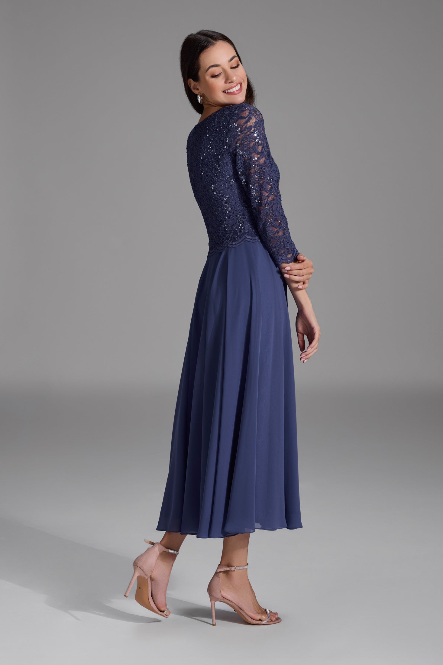 Midi Kleid mit paillettenbesetztem Spitzenoberteil