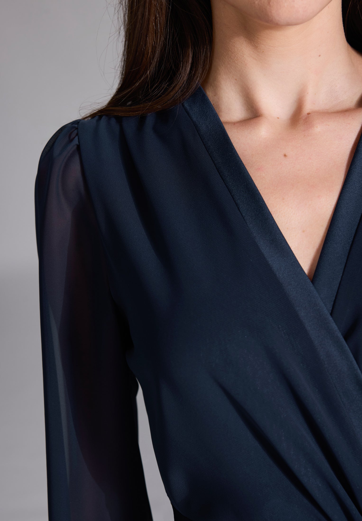 Cocktailkleid aus Chiffon mit Satin Kanten