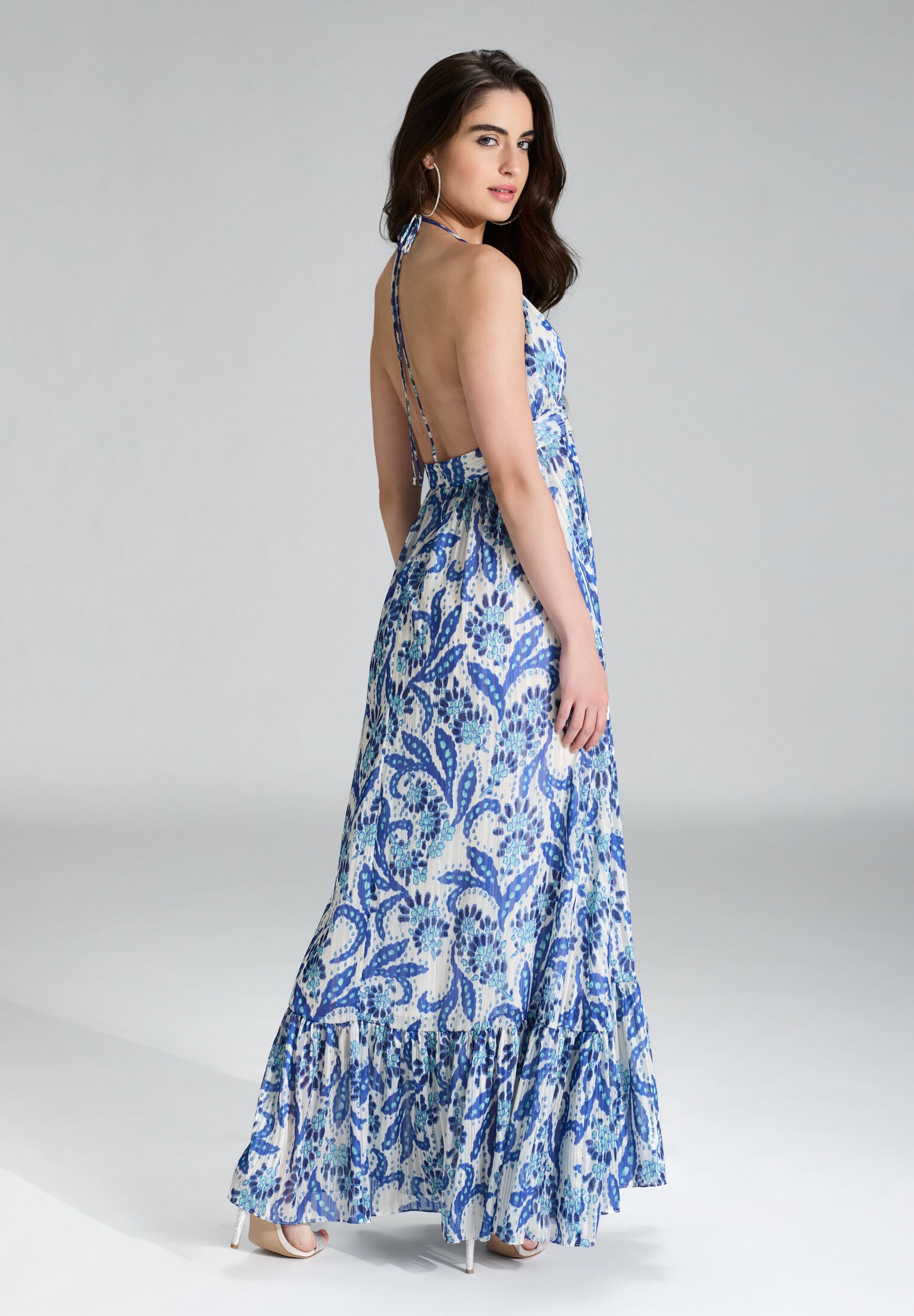 Neckholder Maxi Kleid aus bedrucktem Chiffon mit Glitzerstreifen