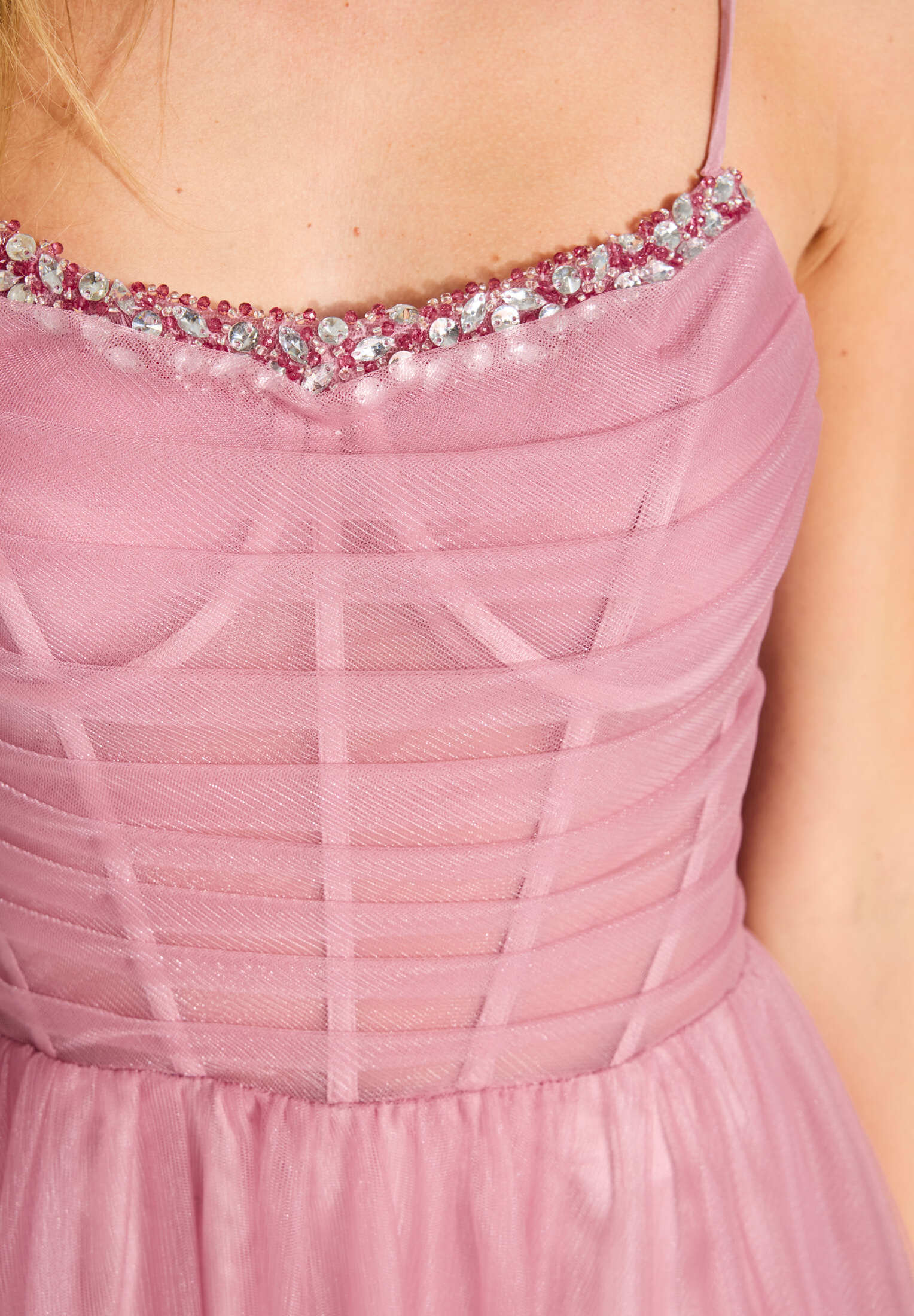 Tüllkleid mit Transparent-Effekt