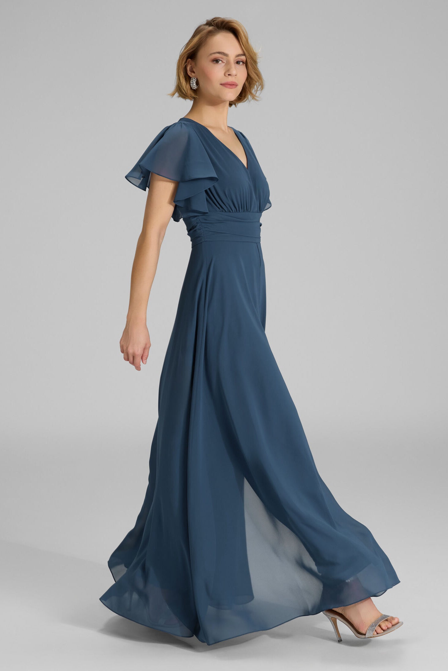 Chiffon Jumpsuit mit Überrock und Volantärmeln