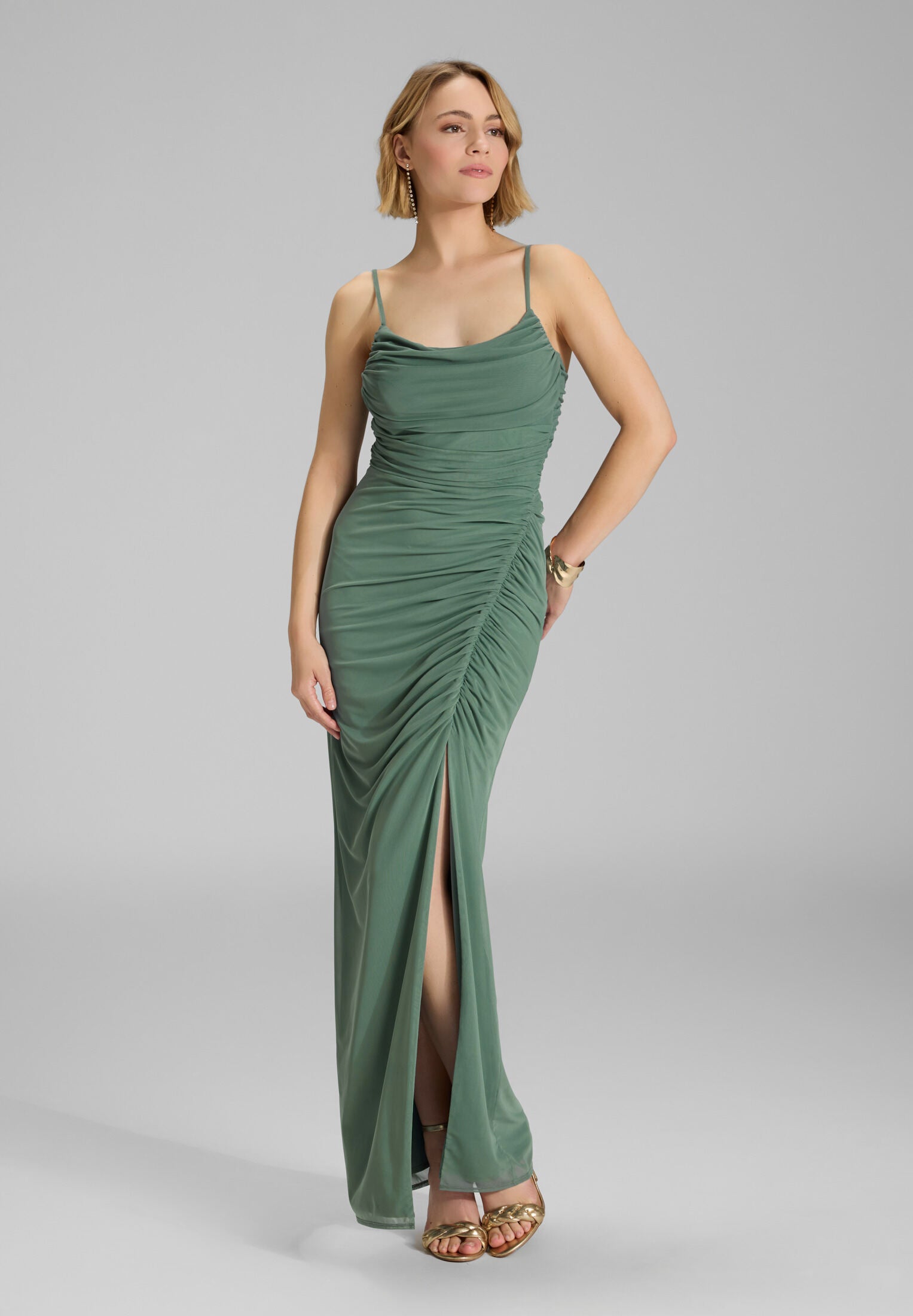 Figurbetontes Abendkleid aus Mesh mit Beinschlitz und Raffungen deep slate