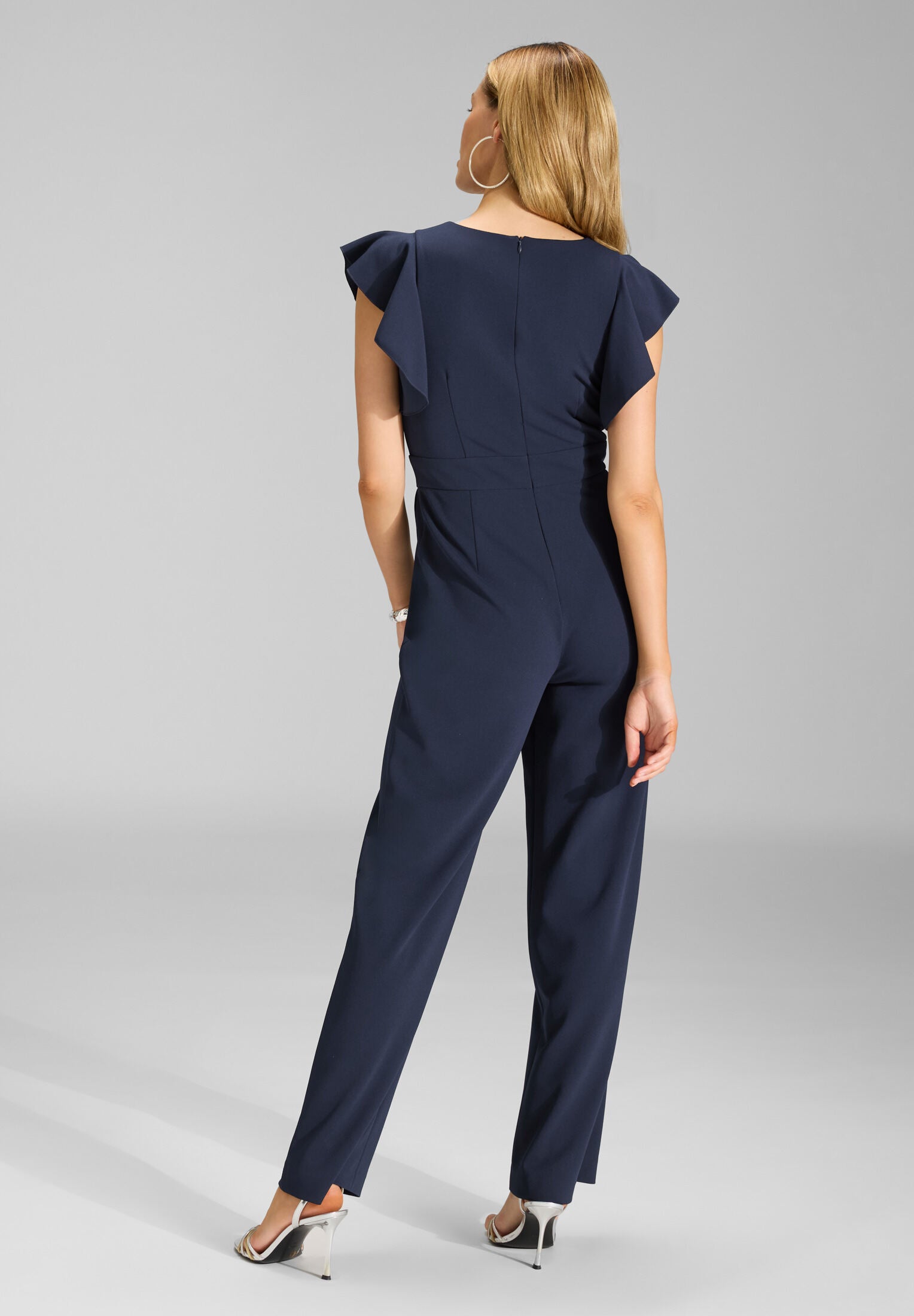 Jumpsuit aus Crepe Jersey mit Volant Ärmeln