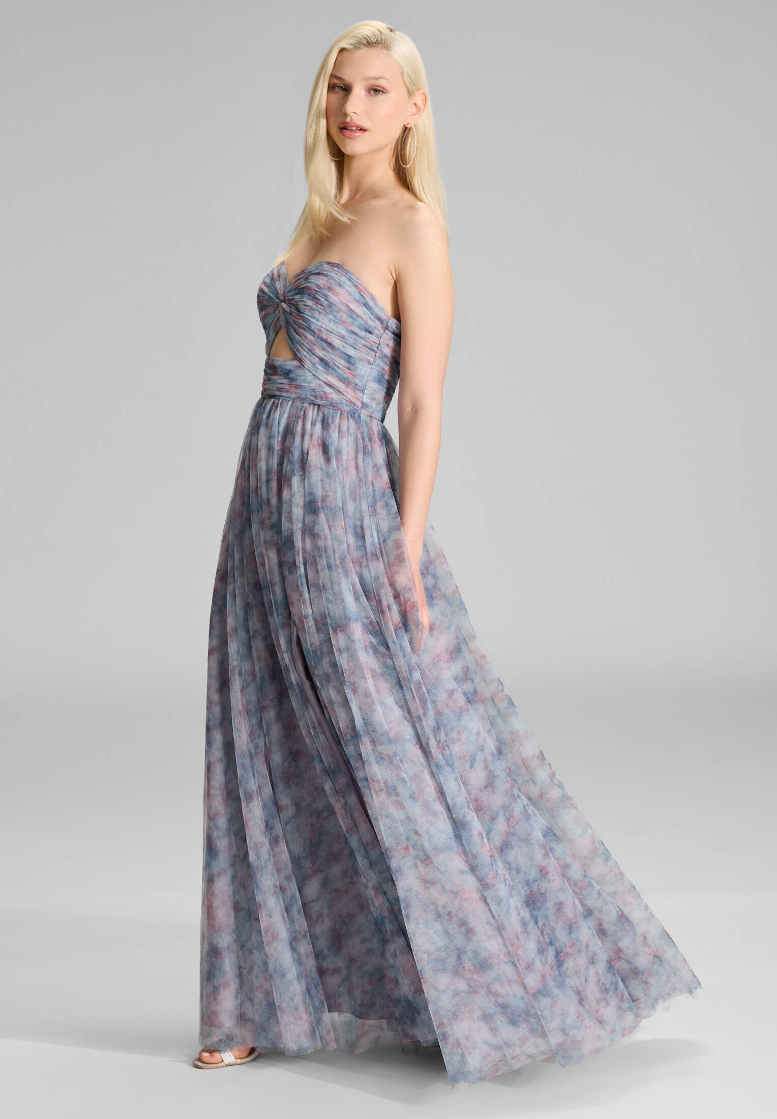 Tüllkleid mit floralem Print