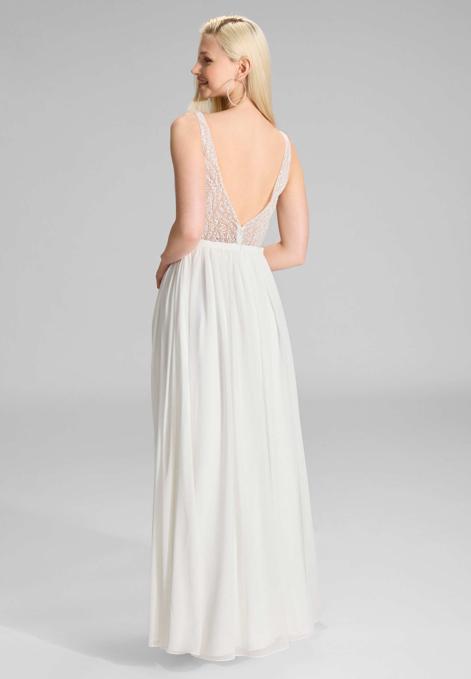 Abendkleid mit Chiffonrock und Stickerei