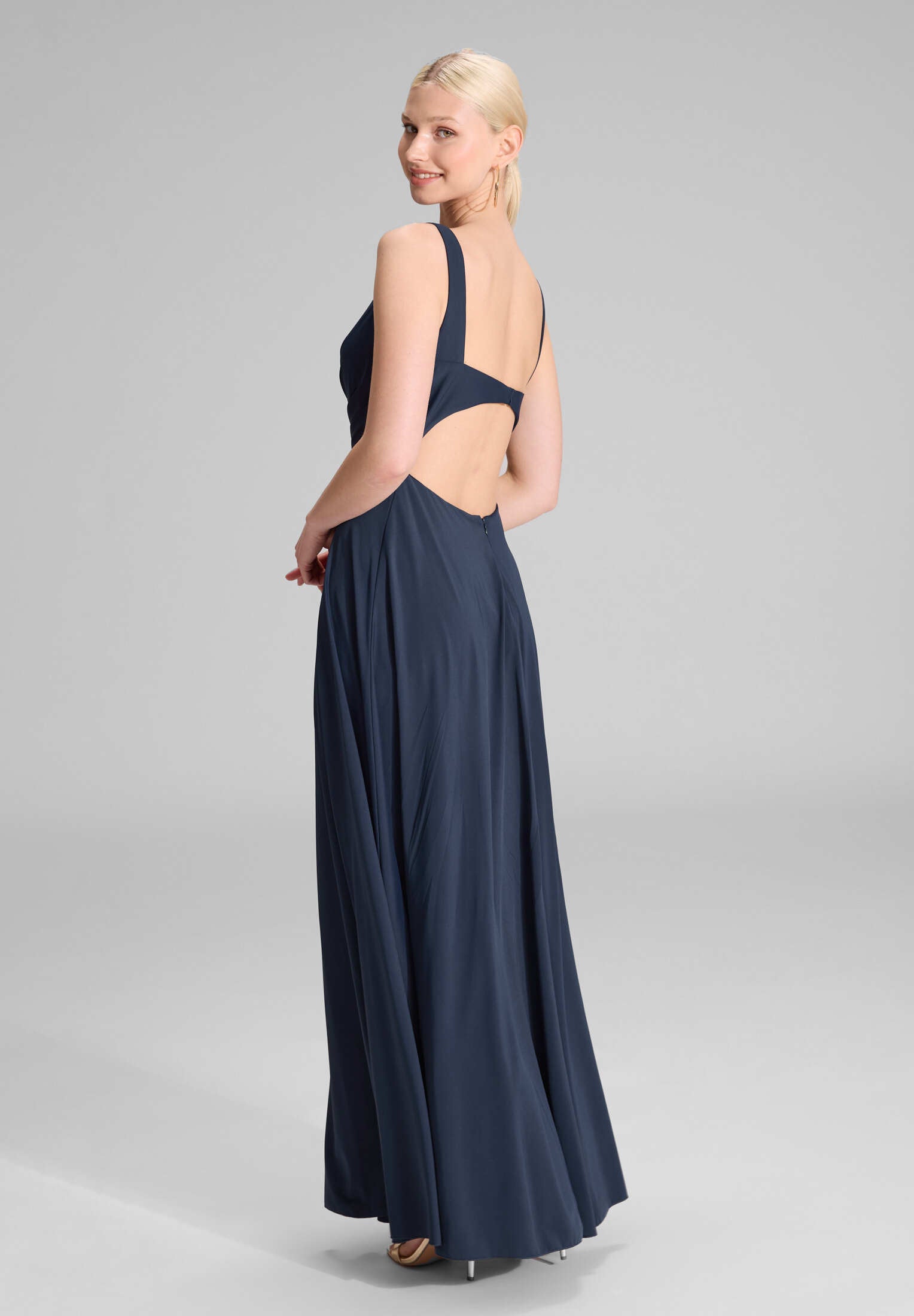 Fließendes Jerseykleid mit Rückenausschnitt