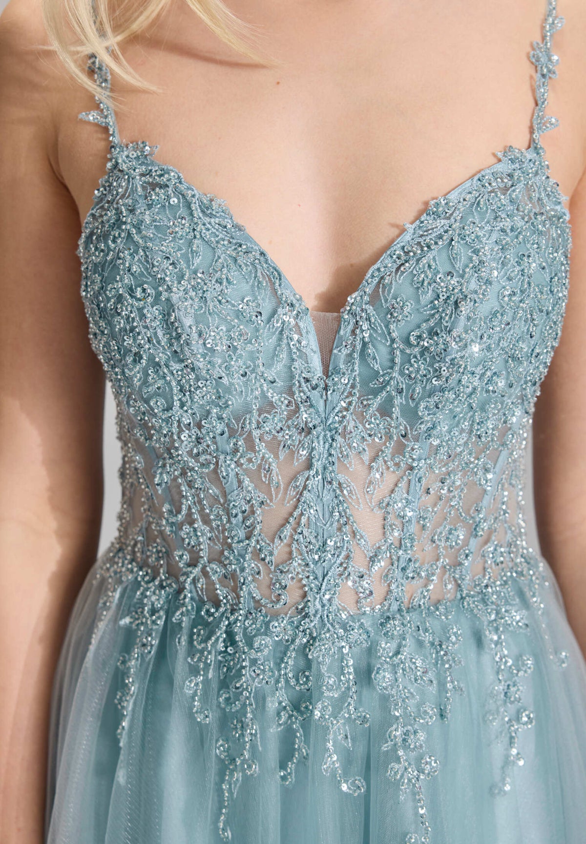 Ballkleid mit Stickerei