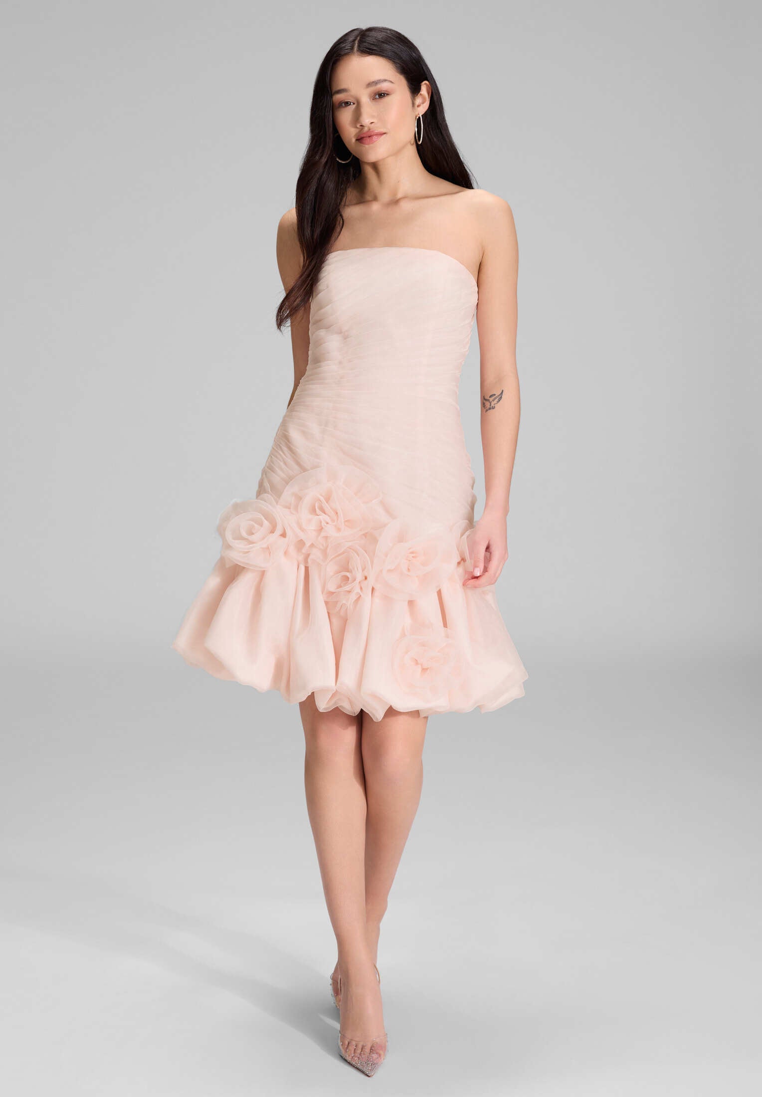 Cocktailkleid mit Blütenapplikation rose