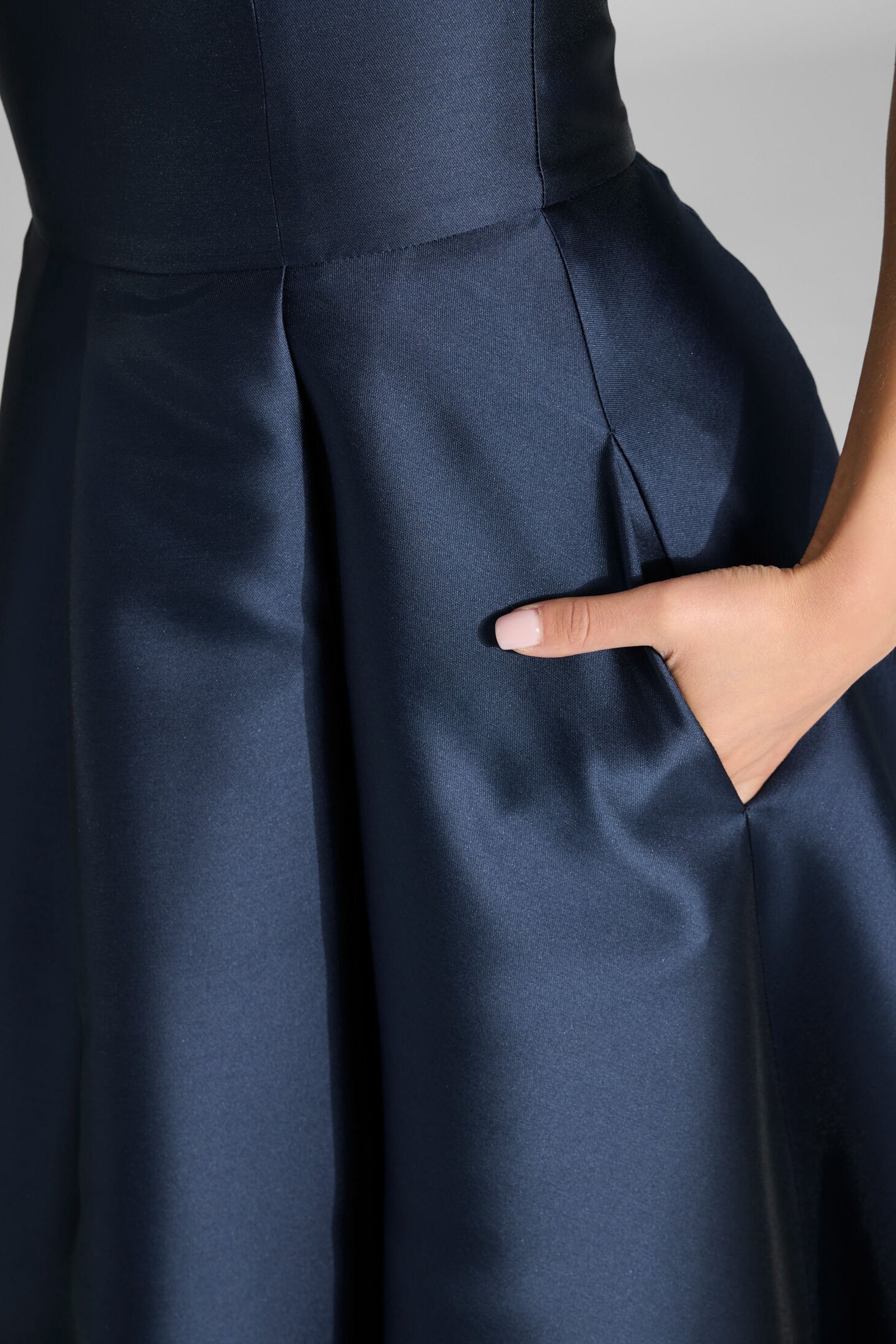 Abendkleid aus edlem Twill mit Korsage Oberteil