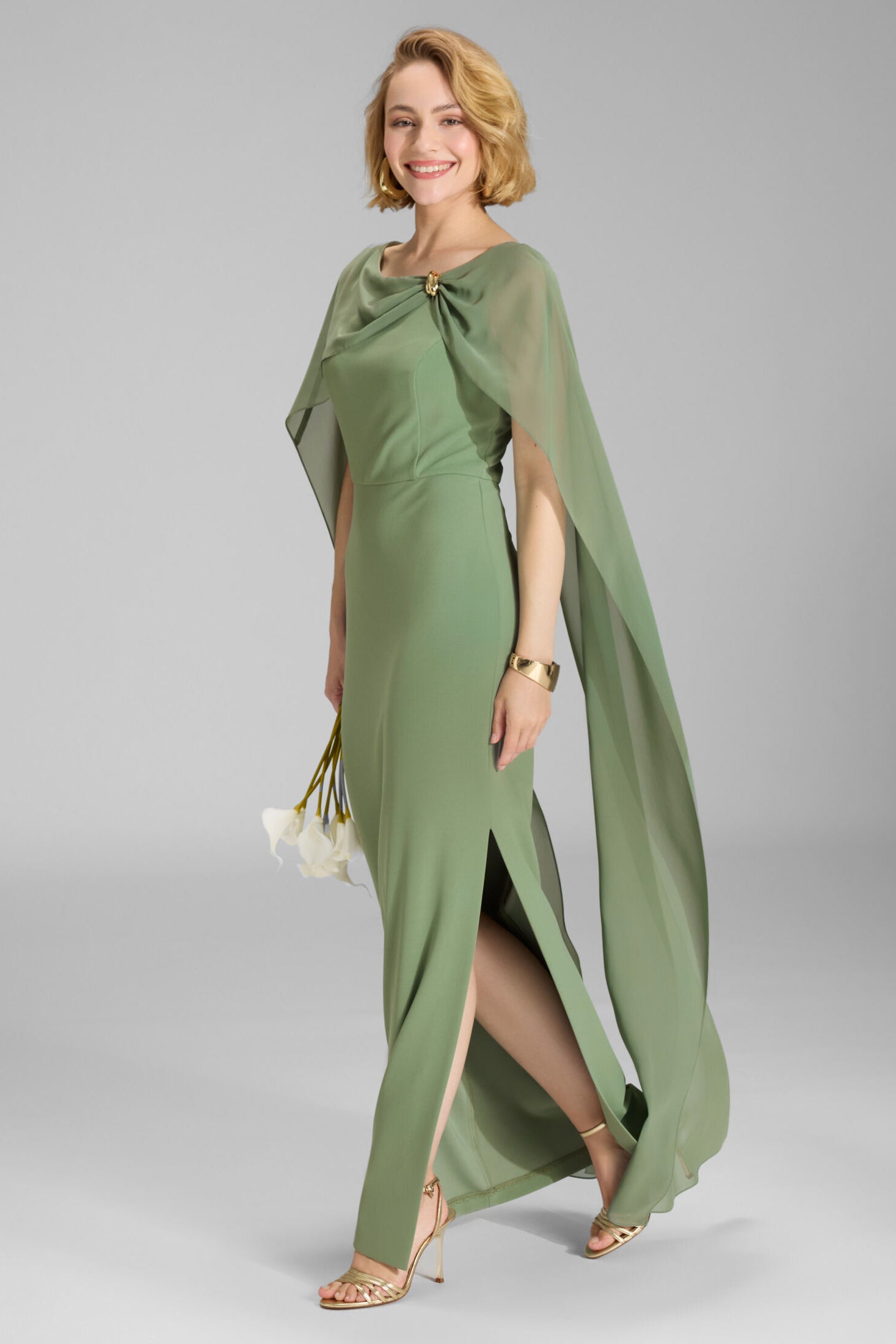 Abendkleid aus Crepe Jersey mit Chiffon Cape und Zierteil
