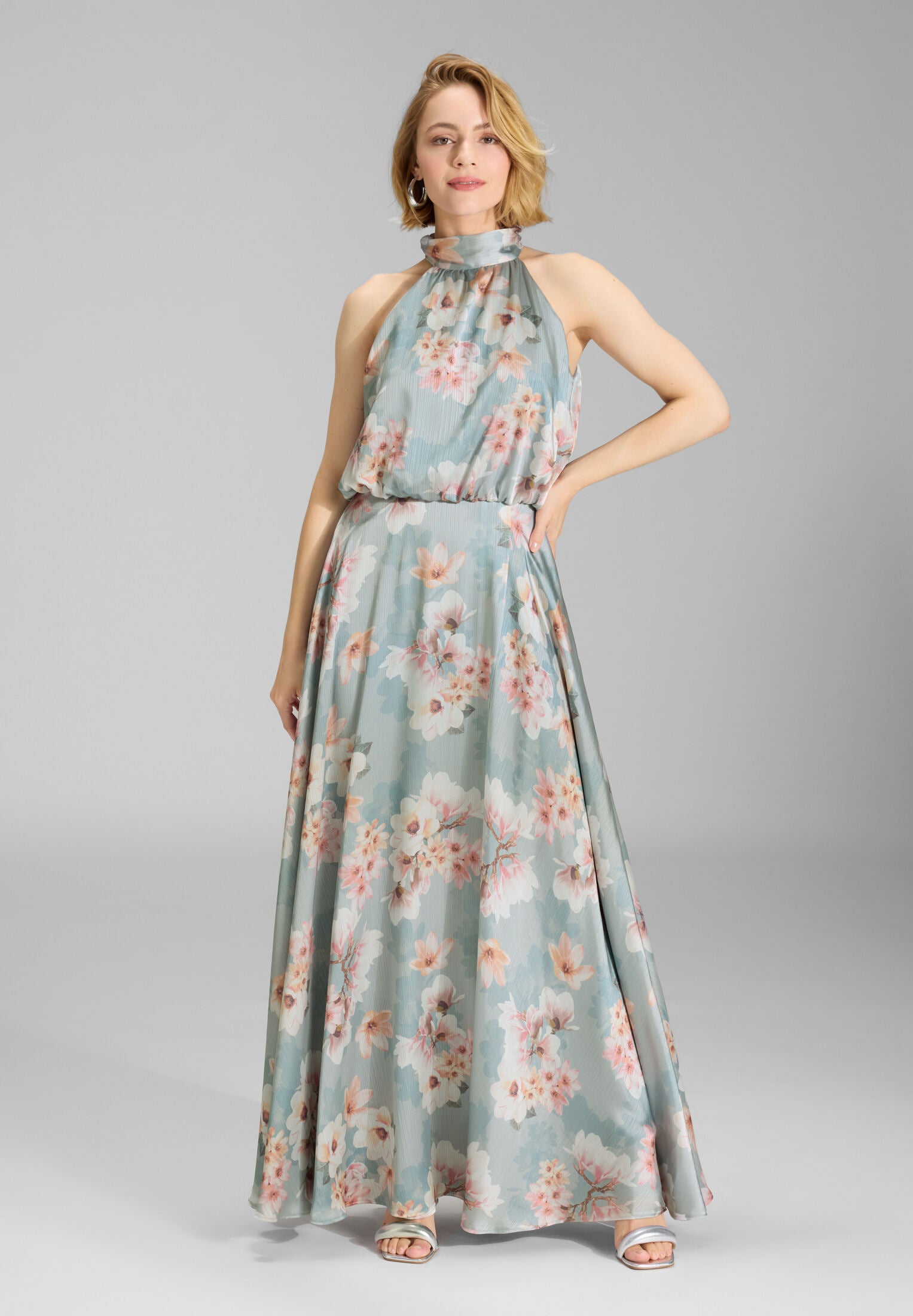 Abendkleid mit blusigem Top aus floral bedrucktem Crinkle Satin ice blue | vintage pink