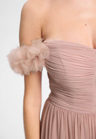 Off-Shoulder Abendkleid mit Blütenapplikation