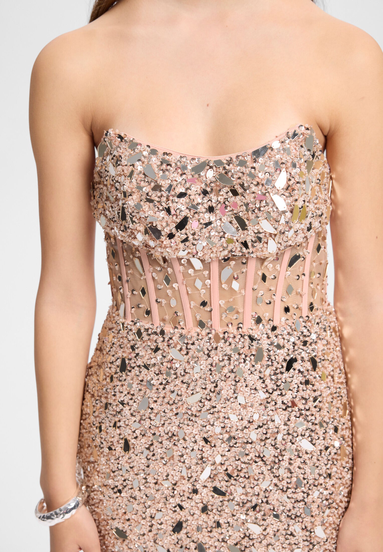 Cocktailkleid mit All-over Stickerei