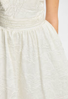 Ausgestelltes Jaquard-Kleid in Midilänge