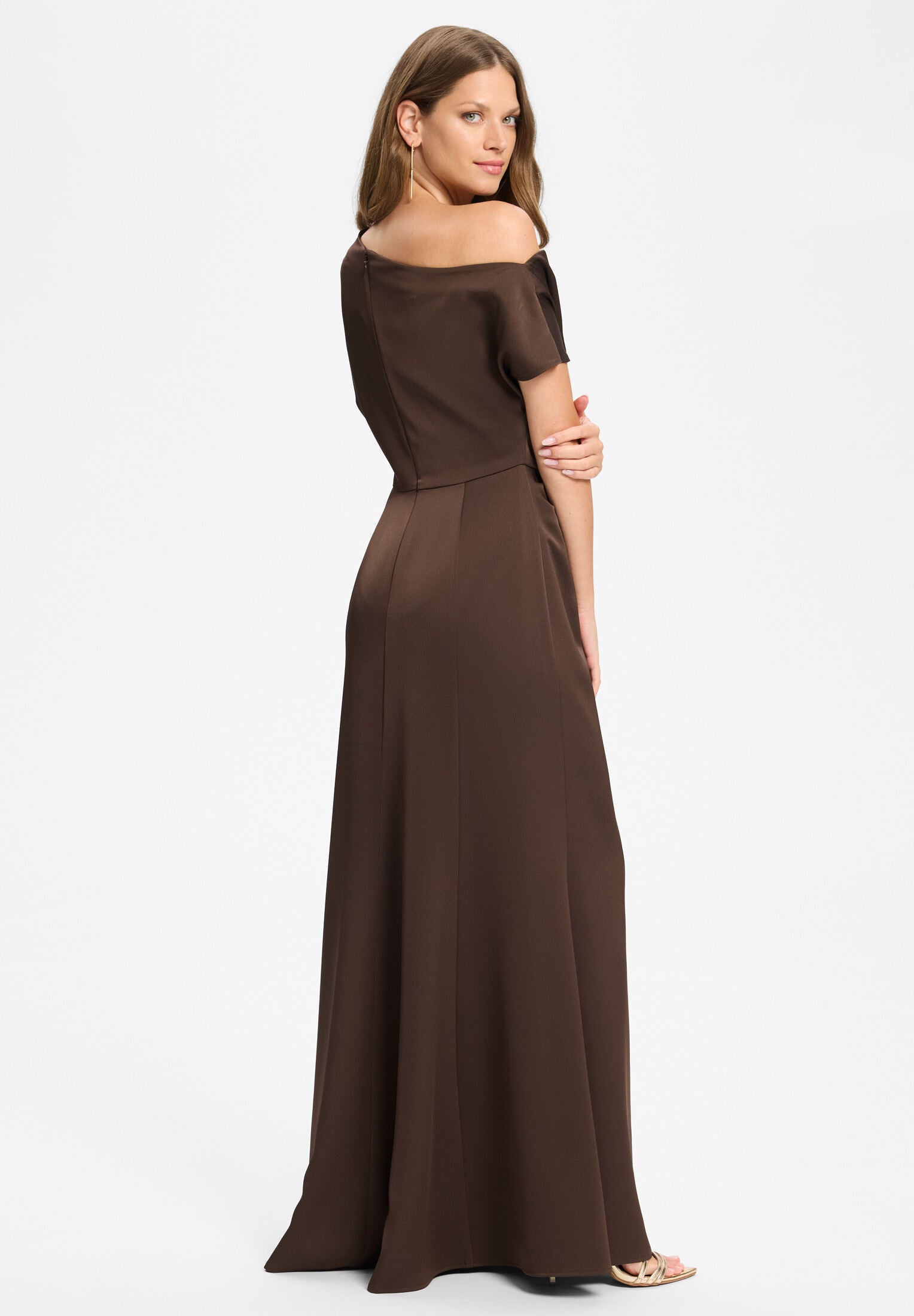 Abendkleid aus Satin mit asymmetrischem Oberteil