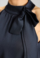 Jumpsuit mit Schluppe aus gehämmertem Satin