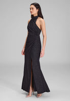 Hochgeschlossenes Abendkleid Schimmereffekt