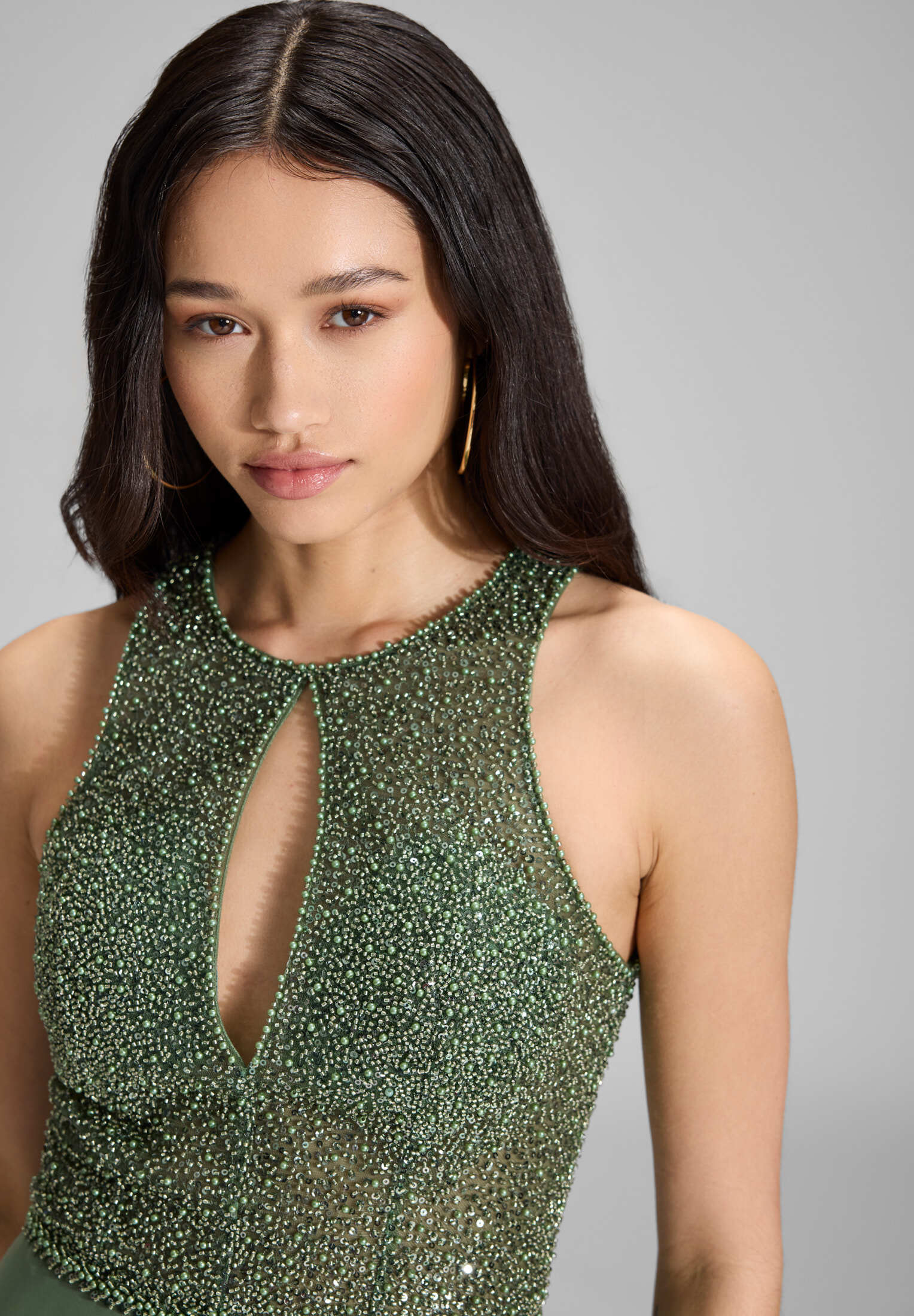 Abendkleid mit Stickerei und Cut-Out Detail