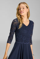 Midi Kleid mit paillettenbesetztem Spitzenoberteil