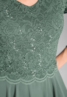 Midi Kleid mit paillettenbesetztem Spitzenoberteil