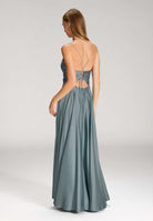 Satinkleid mit Schnürung am Rücken