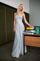 Schimmerndes Abendkleid mit Drapierung silver