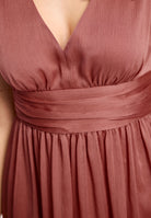 Cocktailkleid aus Crinkle Chiffon mit Volant Detail