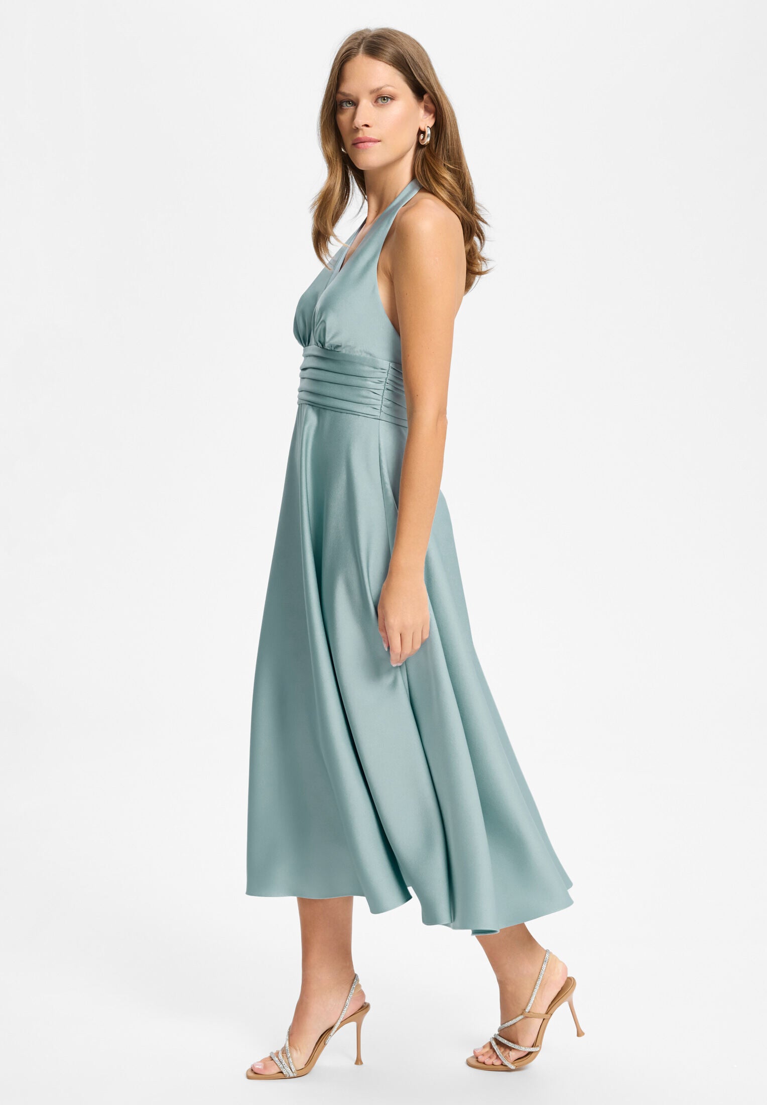 Neckholder Kleid aus Satin