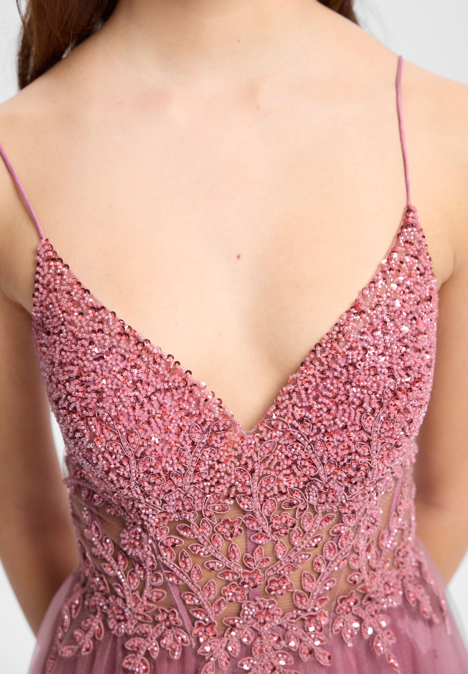 Tüllkleid mit Stickerei