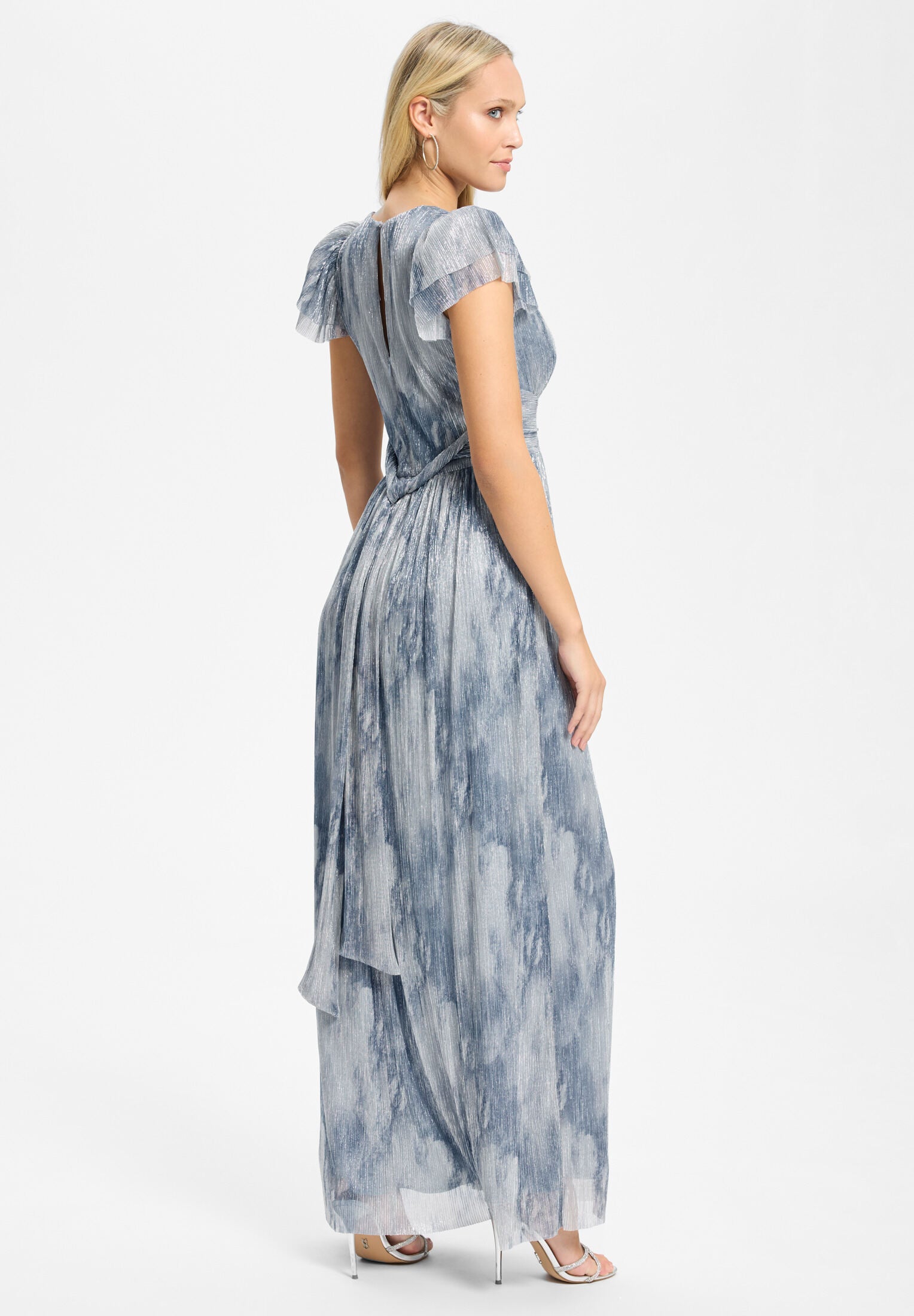Abendkleid aus Plissee Jersey mit betonter Schulter