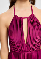 Bodenlanges Plisseékleid aus Satin
