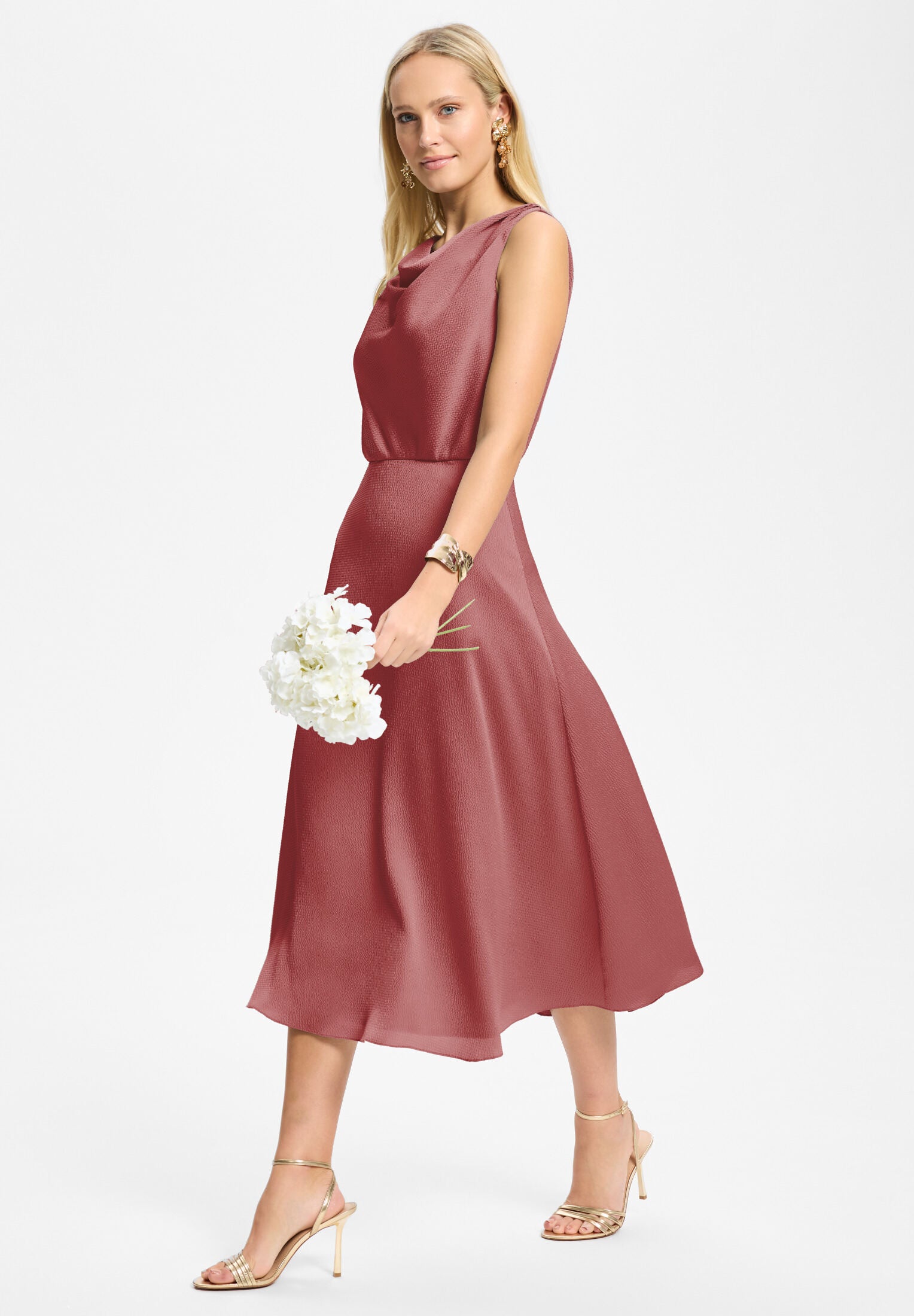 Cocktailkleid aus Satin mit Wasserfall Ausschnitt