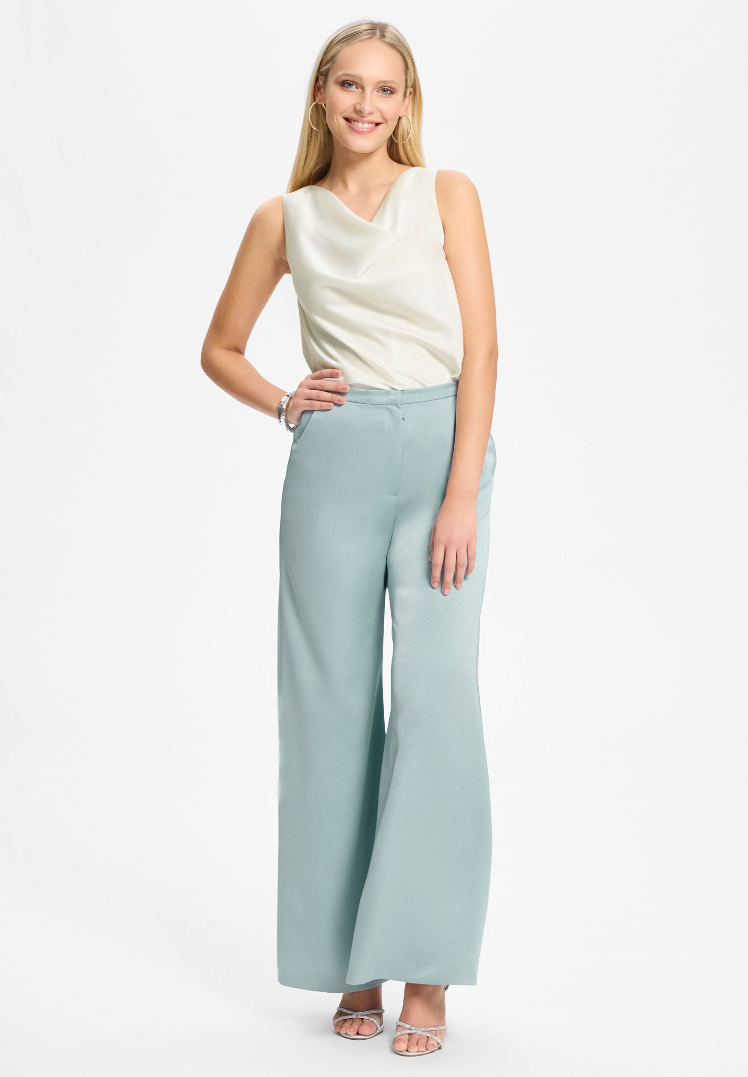 【IVORY】Satin swing top Top & Shirts – SWING