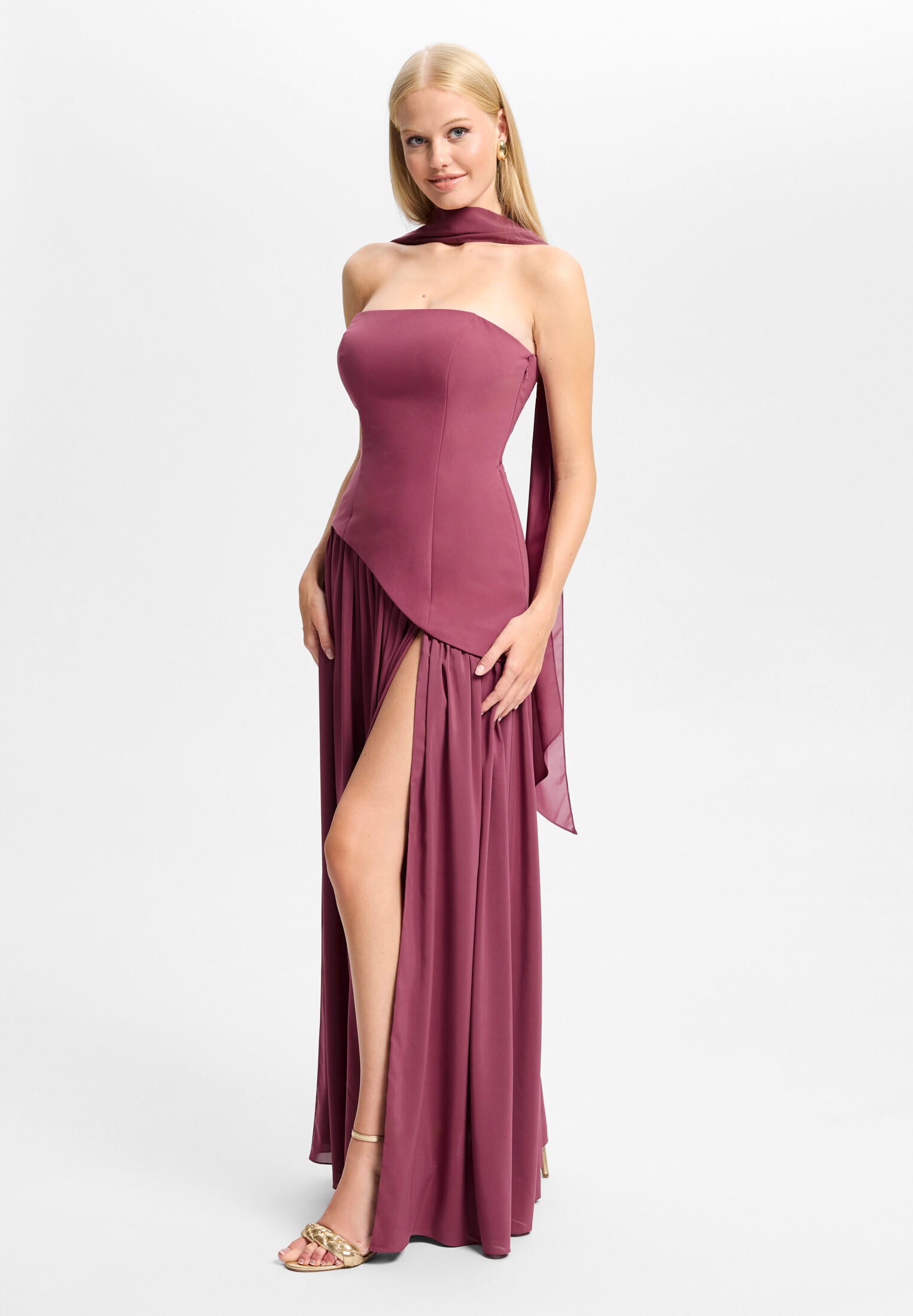 Corsagenkleid mit Beinschlitz