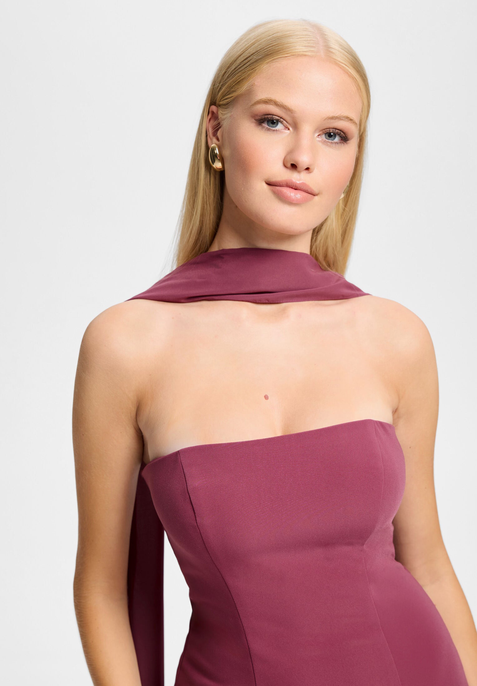 Corsagenkleid mit Beinschlitz