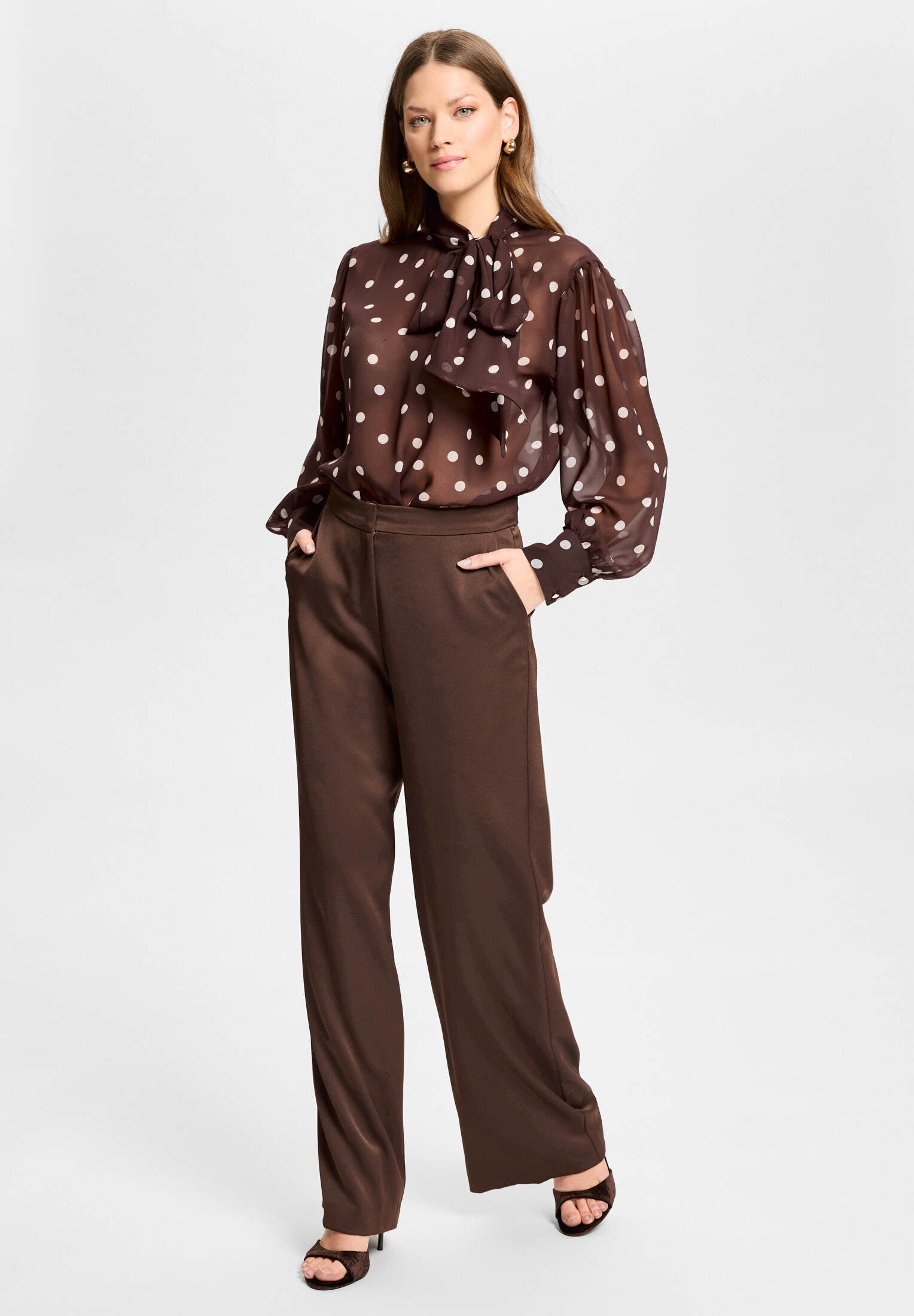Hose aus Satin mit geradem Bein chocolate brown