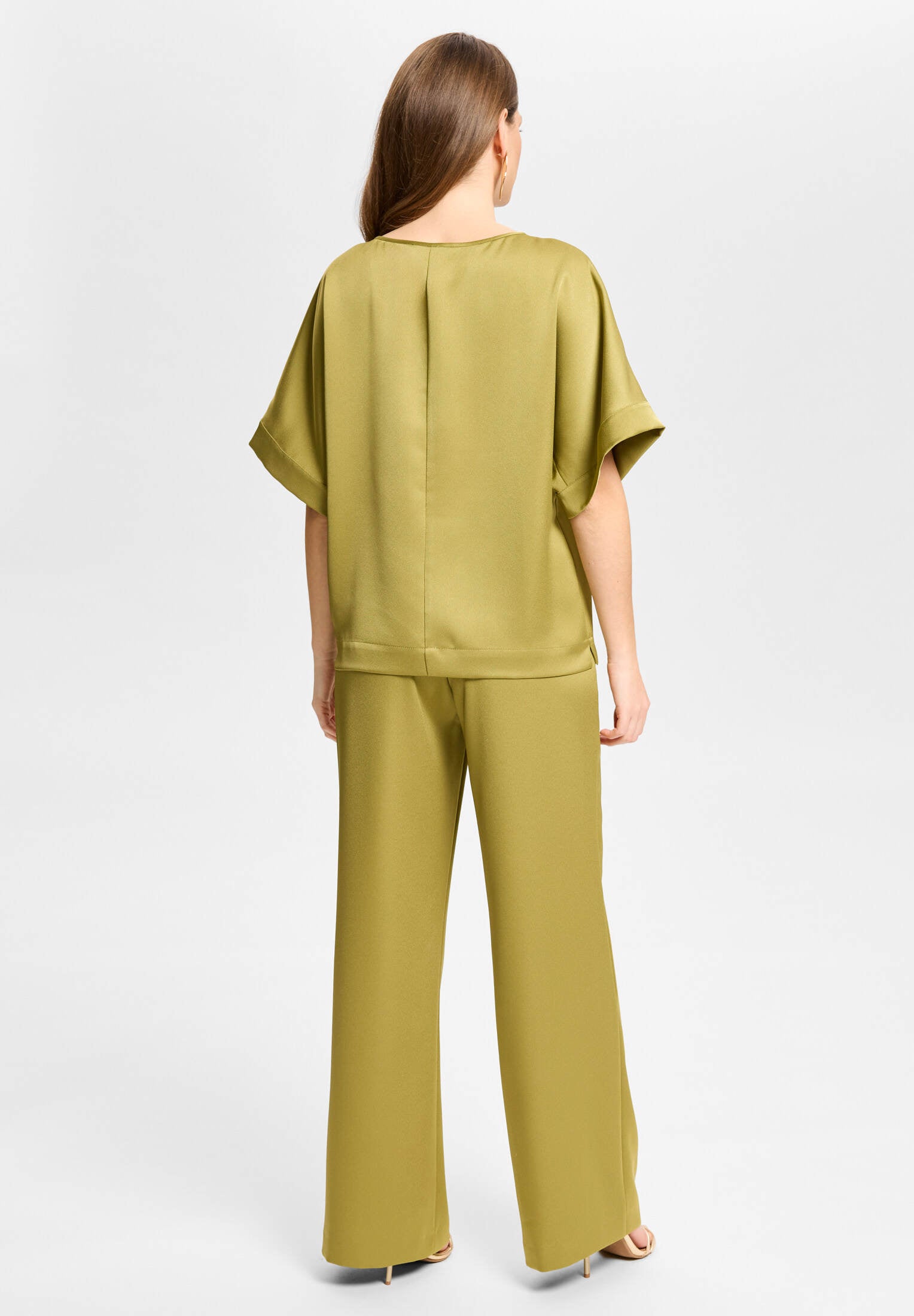 Hose aus Satin mit geradem Bein