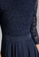 Midikleid mit fließendem Chiffon-Rock