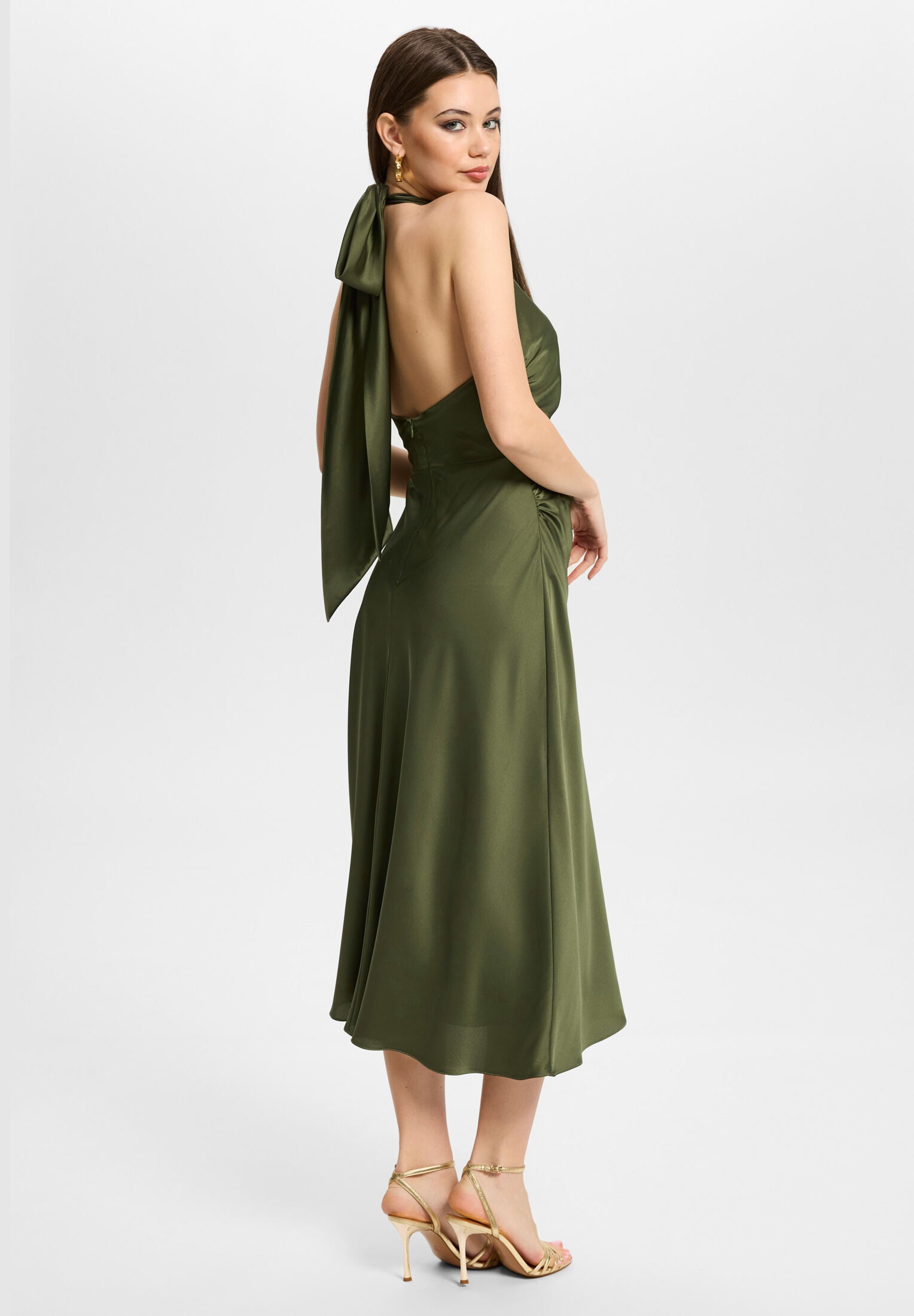Midikleid aus Satin mit Rückenausschnitt