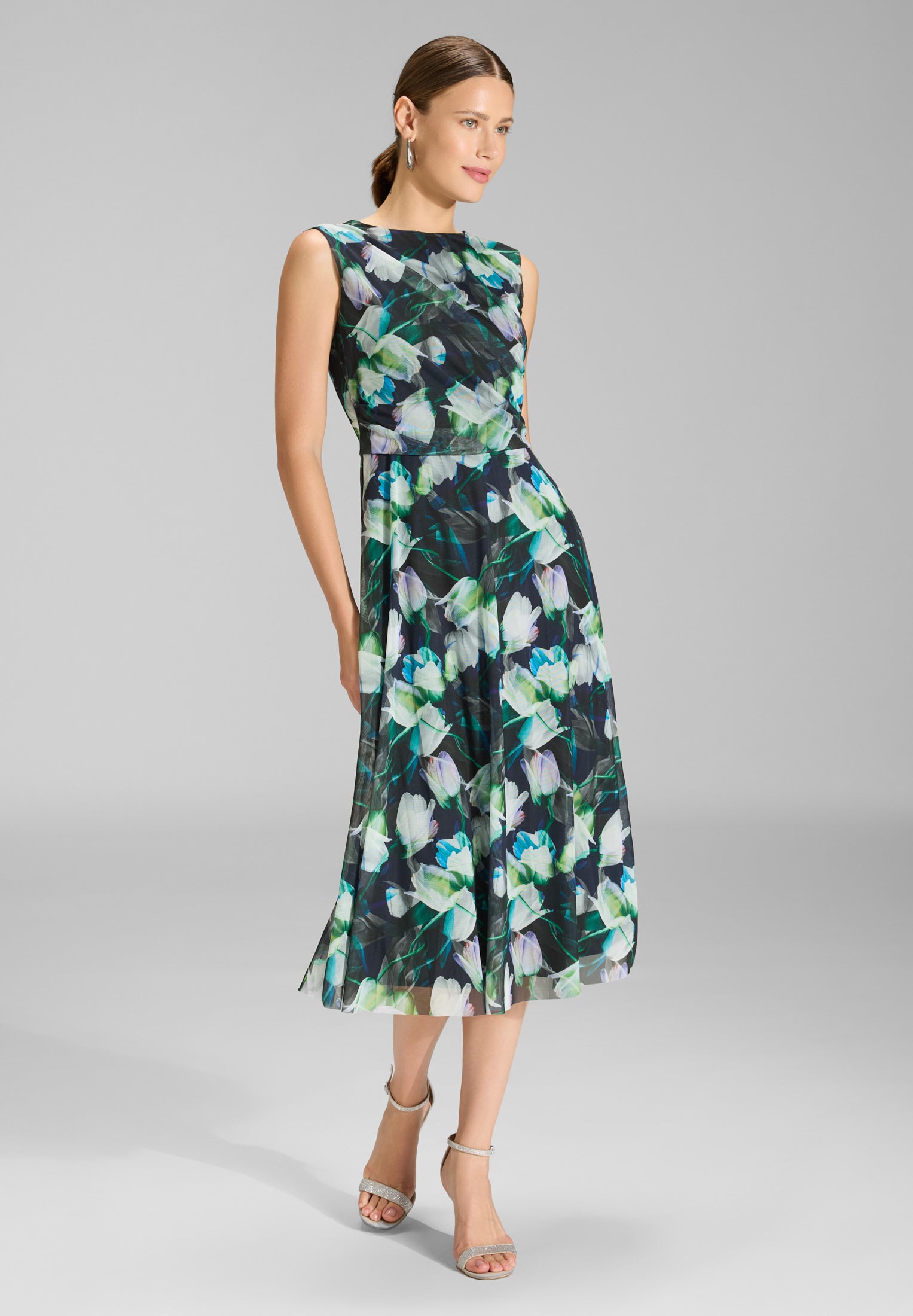 Blumenkleid aus weichem Mesh navy multi