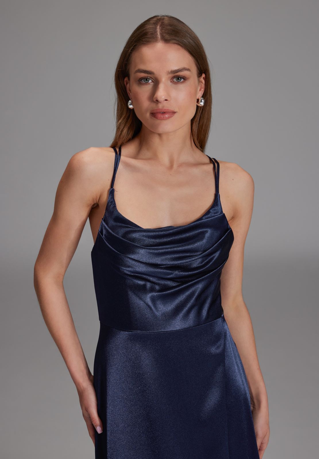 Satin-Abendkleid mit Gehschlitz