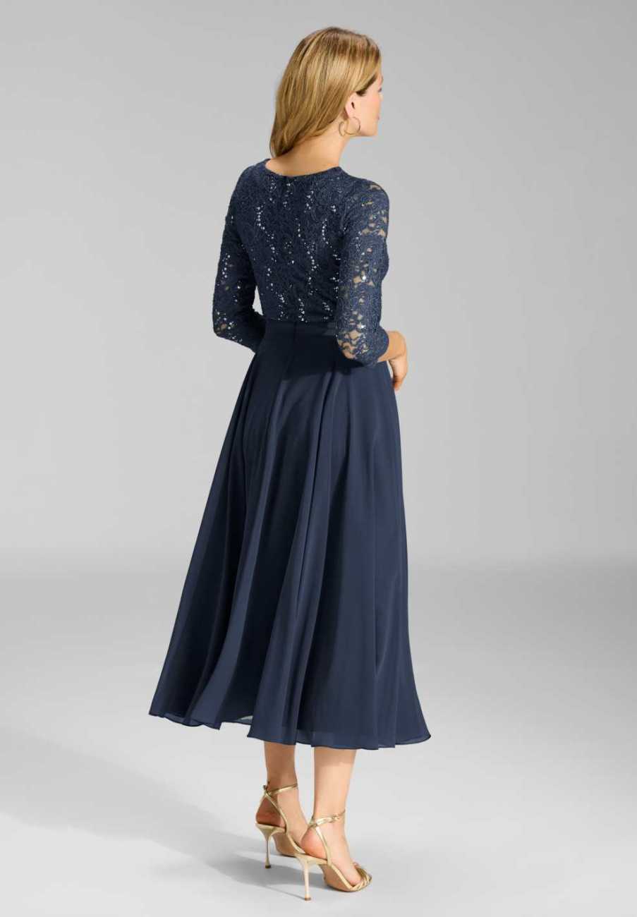 Cocktailkleid aus Material-Mix