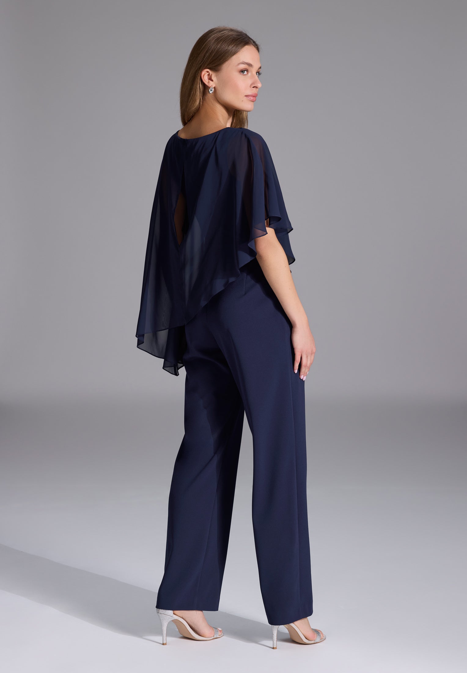 Jumpsuit aus Crepe Jersey mit Chiffon Überwurf