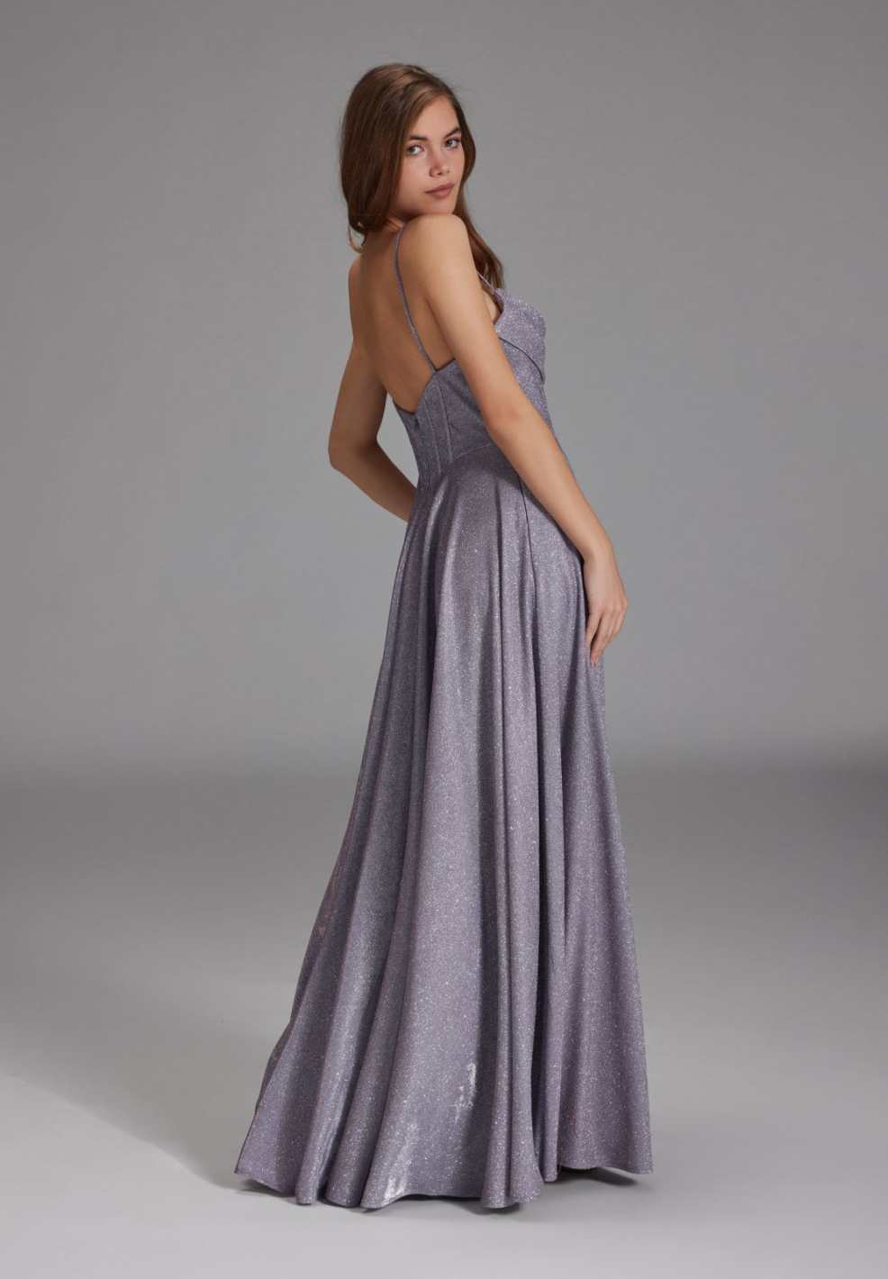Schimmerndes Abendkleid mit Drapierung