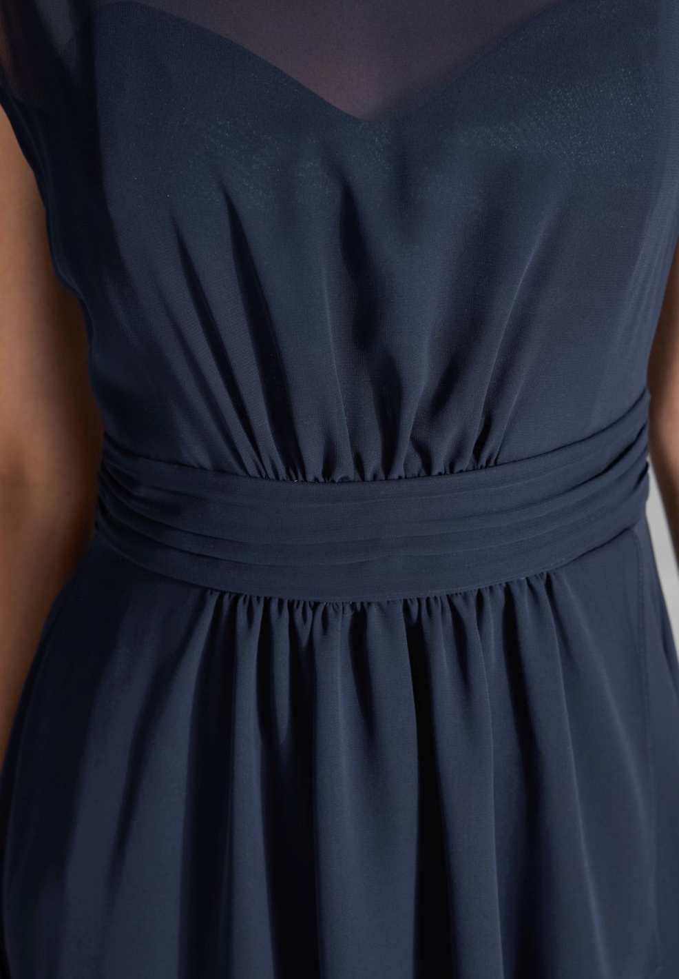 Abendkleid aus Chiffon mit Vokuhila Saum