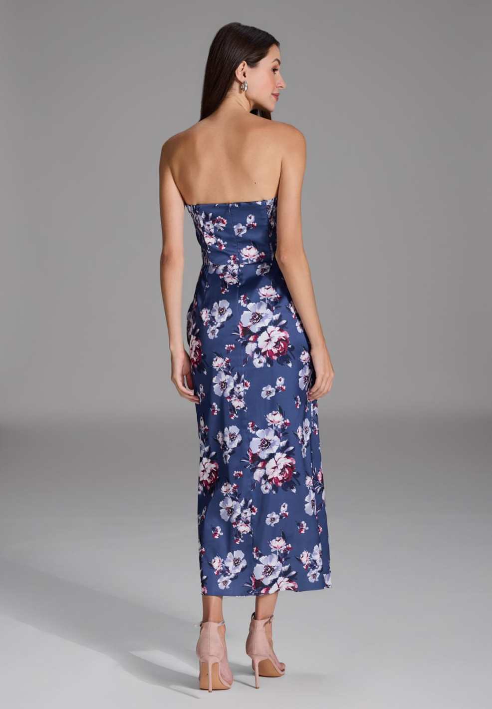 Abendkleid mit Corsage aus floral bedrucktem Satin